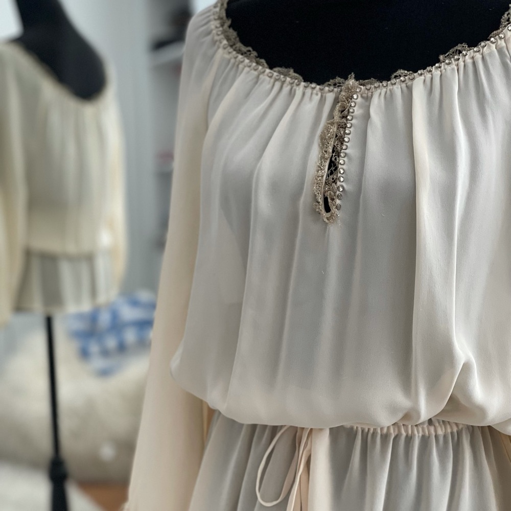 ✨ALICE & OLIVIA SILK PEPLUM BLOUSE✨